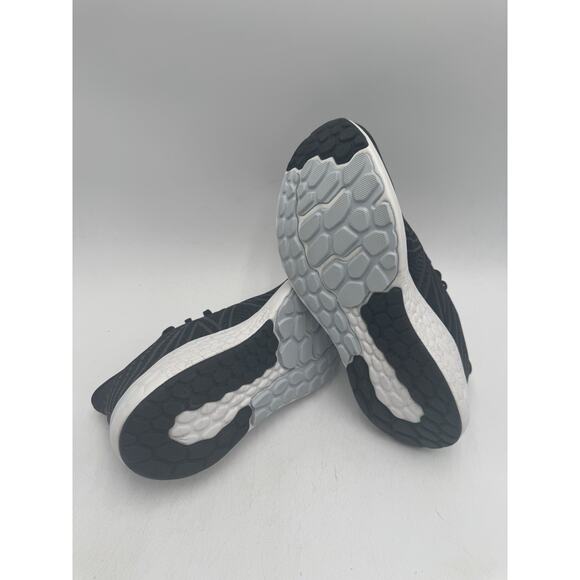 New Balance VONGO V5 Women's NEW Running Sneaker Black US Size 9 Medium - Picture 9 of 9